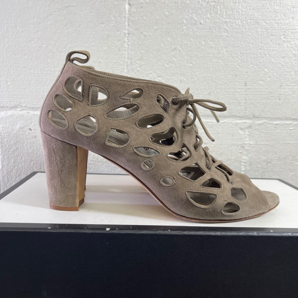 Manolo Blahnik Gongolamod Brown Suede Lace Heels Peep Toe Womens 38.5 EU/8.5 US